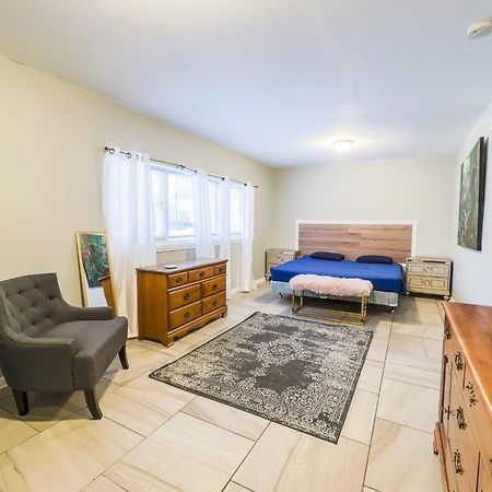 Large 6Br, 6 Bath In The City Of Niagara Falls Zewnętrze zdjęcie