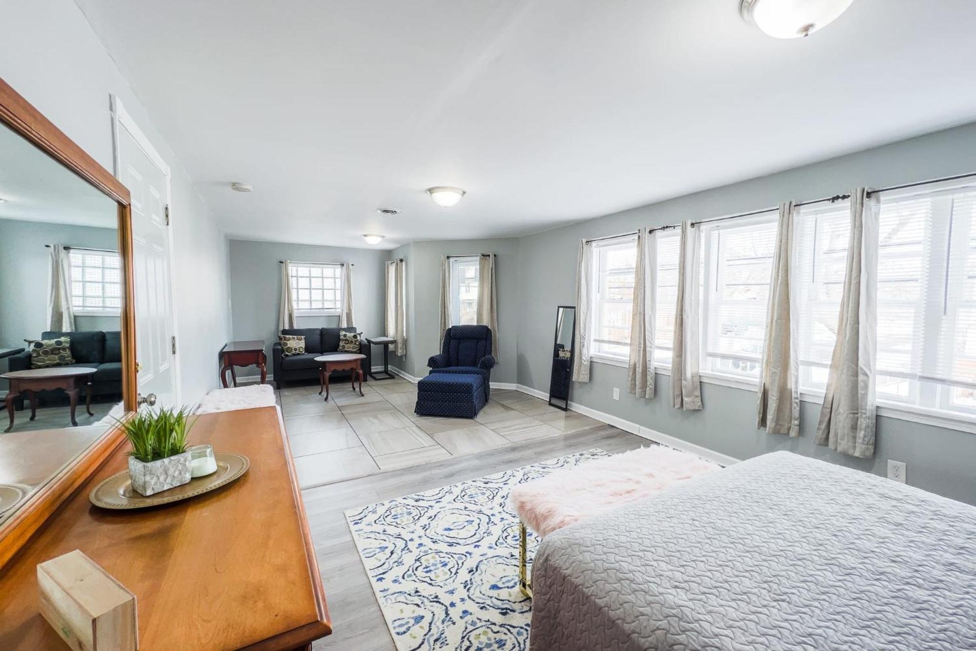 Large 6Br, 6 Bath In The City Of Niagara Falls Zewnętrze zdjęcie