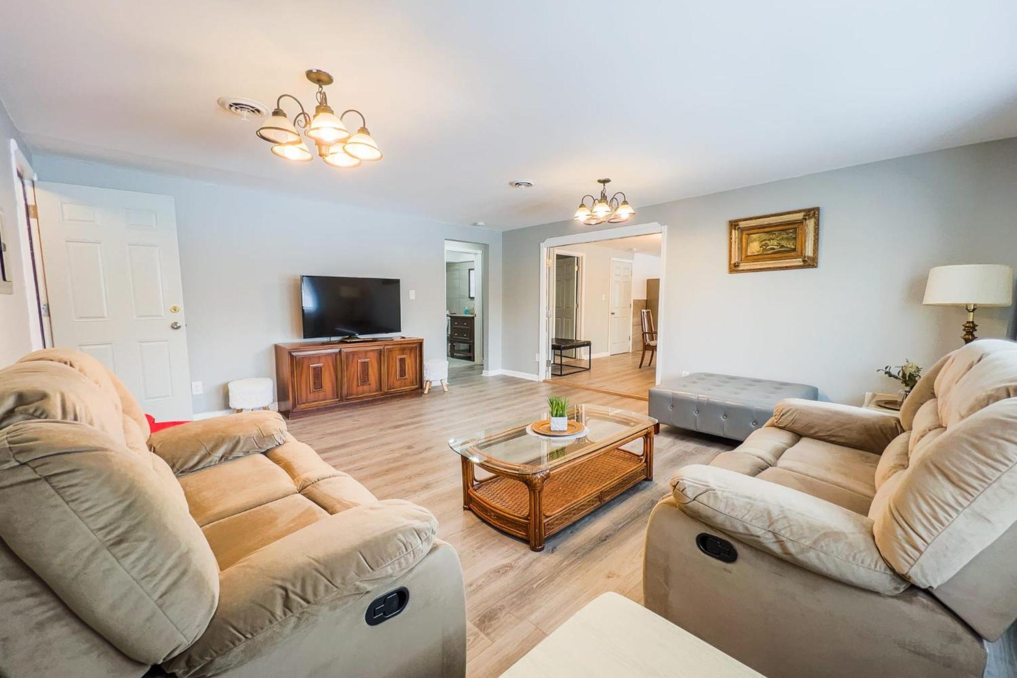 Large 6Br, 6 Bath In The City Of Niagara Falls Zewnętrze zdjęcie