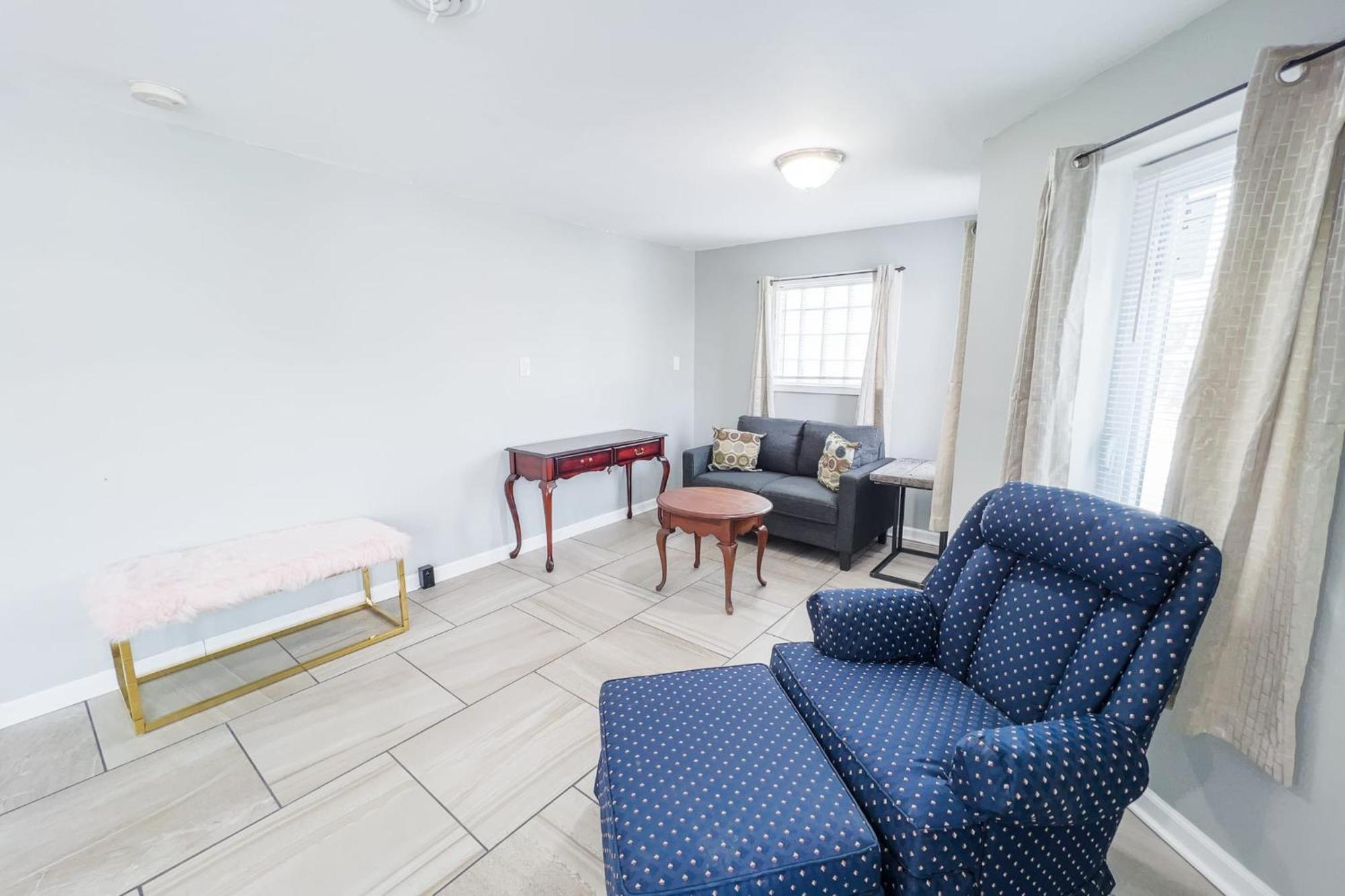 Large 6Br, 6 Bath In The City Of Niagara Falls Zewnętrze zdjęcie