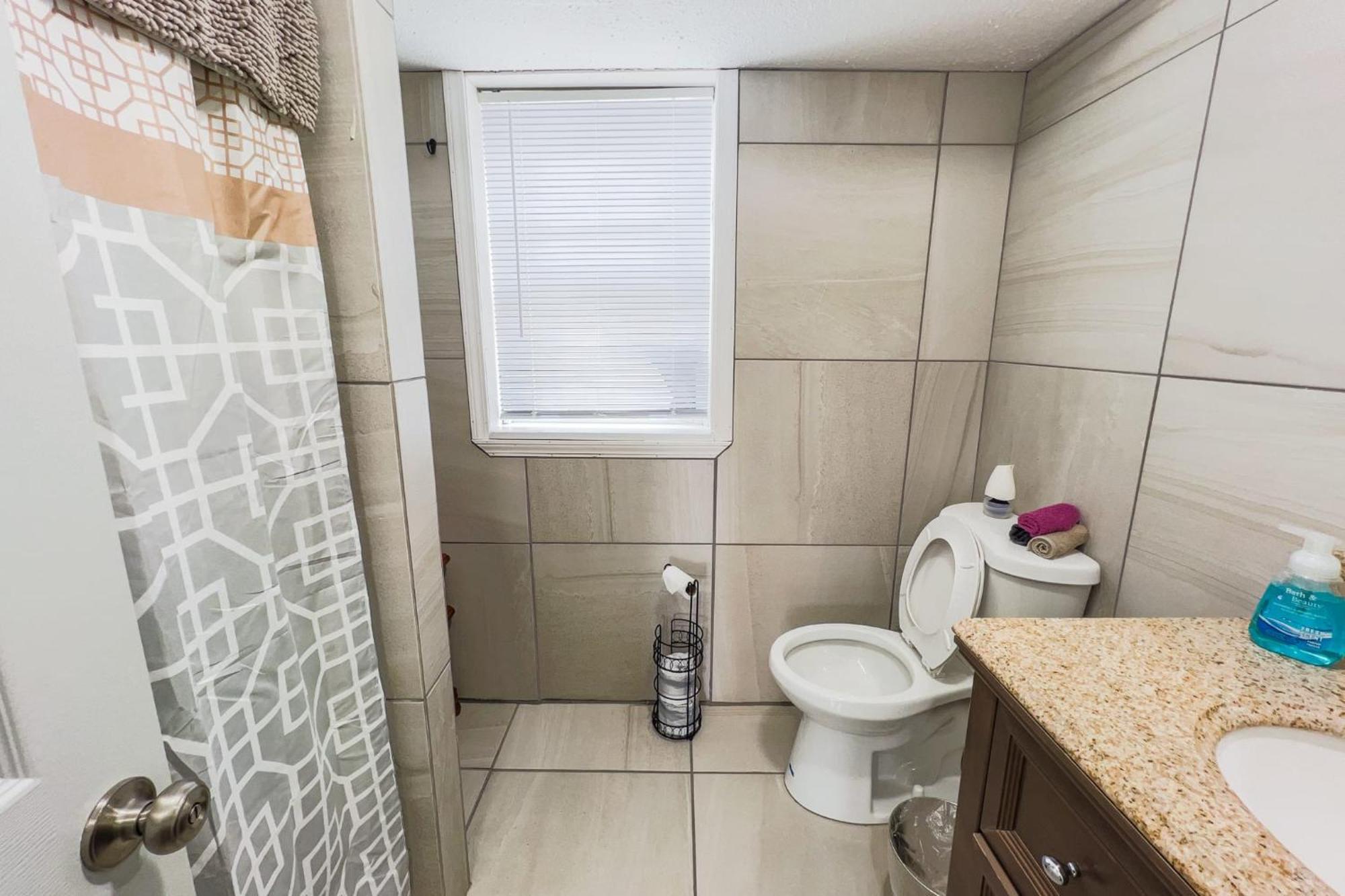 Large 6Br, 6 Bath In The City Of Niagara Falls Zewnętrze zdjęcie