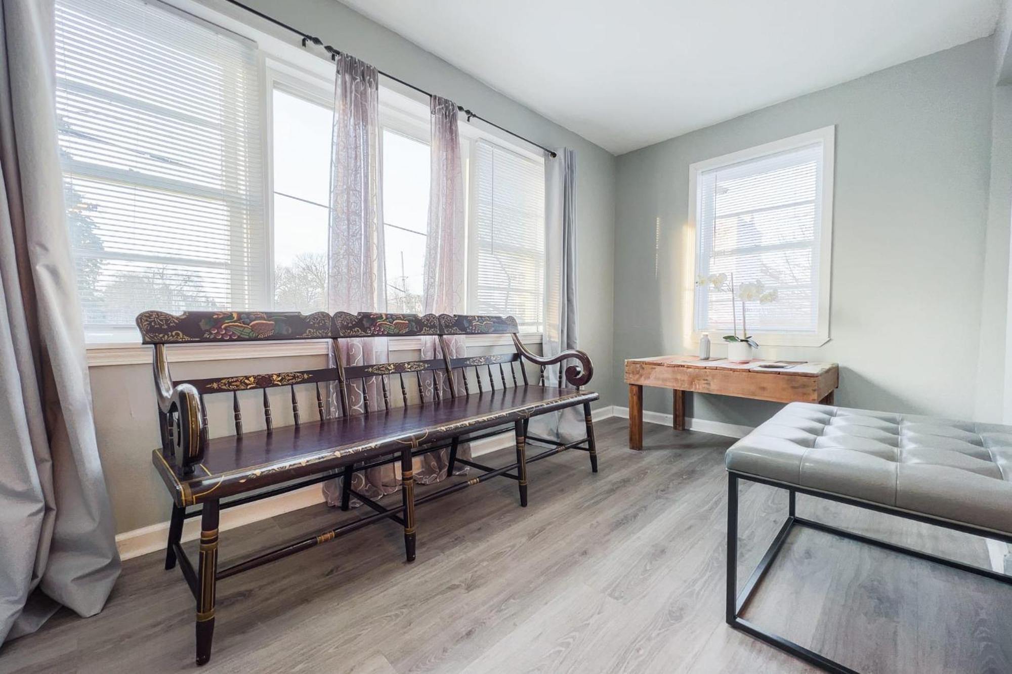 Large 6Br, 6 Bath In The City Of Niagara Falls Zewnętrze zdjęcie