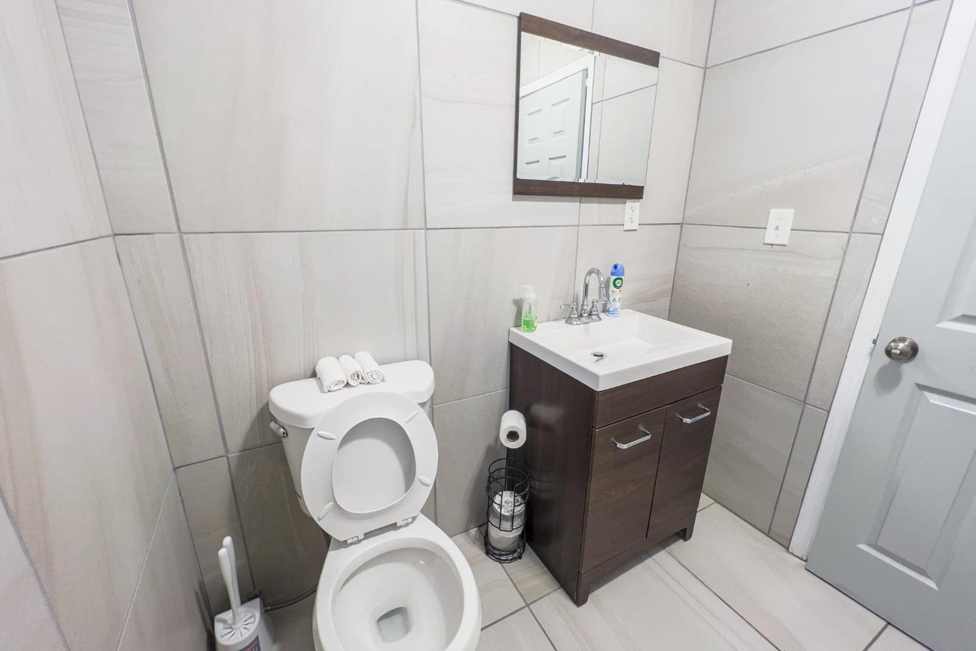 Large 6Br, 6 Bath In The City Of Niagara Falls Zewnętrze zdjęcie
